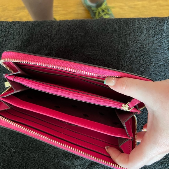 Kate Spade Wallet - Picture 2 of 2